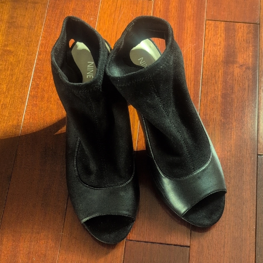 Nine West Black Open Toe Heels - Size 8